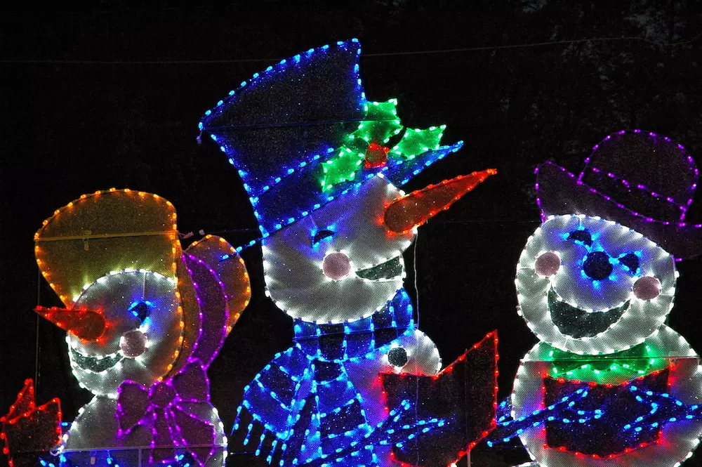 snowmen lights winterfest